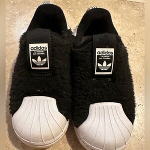 Adidas Kids Superstar 360 Black White Fluffy Sneakers (8K)